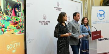 Presentando las actividades paralelas / FOTO: Eulogio García