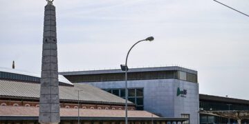 Barceló proyecta levantar un 5 estrellas con 180 habitaciones sobre la estación de Adif / FOTO: Eulogio García
