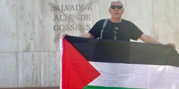 Aparicio con la bandera palestina / FOTO: cedida