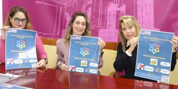 Presentando las primeras actividades de la asociación / FOTO: Ayto.