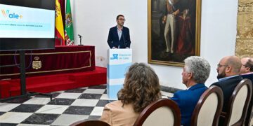 Presentando los detalles técnicos de la campaña / FOTO: Eulogio García