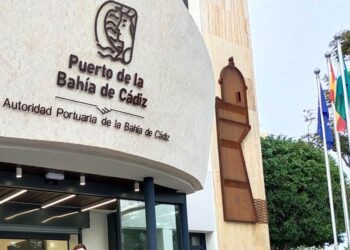 Detalle de la renovada fachada de la sede / FOTO: APBC