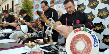 Estampa de una de las primeras "ferias" celebrada en la Alameda / FOTO: Ayto.