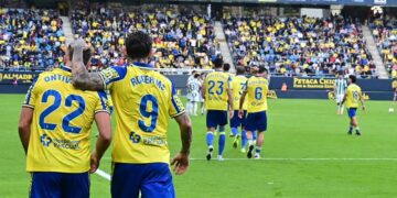 Ontiveros y Roger, los goleadores de la tarde / FOTO: Eulogio García