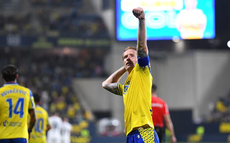 El doblete de Álex Fernández no sirvió para nada / FOTO: Cádiz CF