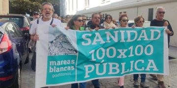 Cabecera de la marcha iniciando la protesta / FOTO: CCOO Cádiz