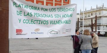 La plataforma recogiendo firmas meses atrás / FOTO: PESHO-D