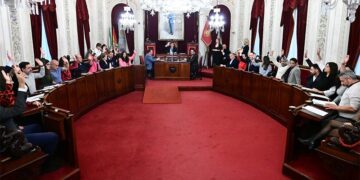 Todos votando a favor / FOTO: Eulogio García