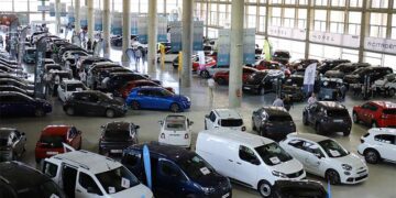Ifeca repleto de coches en la edición de 2023 / FOTO: salonmotorsur.com