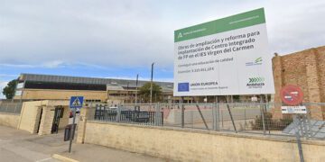 Valla informativa de las primeras obras