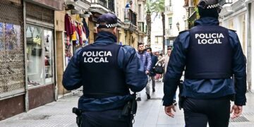 Patrullando el casco antiguo / FOTO: Eulogio García