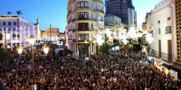 Cientos de personas en una de las actividades prenavideñas / FOTO: Ayto.