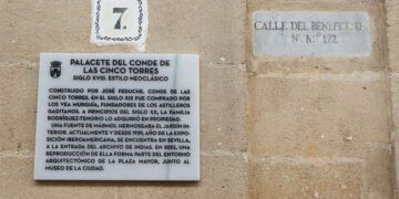 Placa colocada en la Casa Tenorio / FOTO: Ayto.