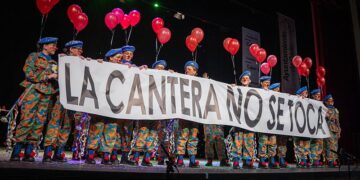 Pancarta reivindicativa durante el COAC 2025 / FOTO: Ayto.