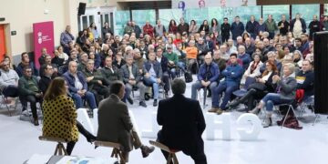 Compartiendo detalles de la convocatoria con colectivos / FOTO: Ayto.