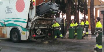 Operativo de recogida de basura en una fecha especial / FOTO: Ayto.