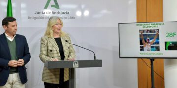 Anunciando el listado de premiados / FOTO: Junta