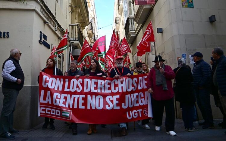 La cabecera de la manifestación en las calles del centro / FOTO: Eulogio García