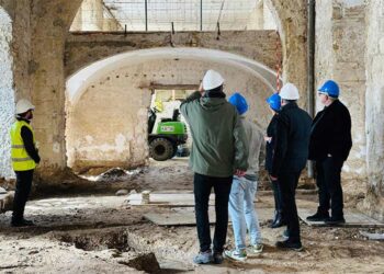 Supervisando el avance de los trabajos / FOTO: Ayto.