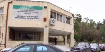 Entrada a las instalaciones a recuperar, cerradas desde 2017 / FOTO: Junta