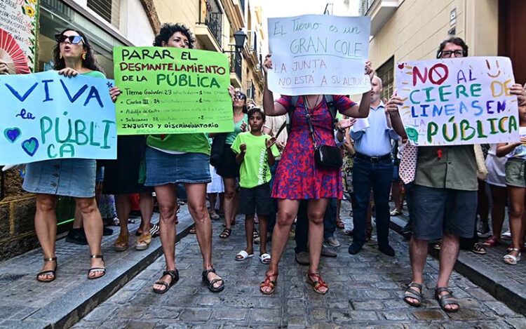 Una pasada protesta frente a los recortes / FOTO: Eulogio García