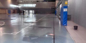 Los charcos han vuelto a la instalación cubierta / FOTO: PSOE