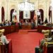 Gobierno y oposición frente a frente en el salón de plenos / FOTO: Eulogio García