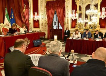Un momento del pleno con PSOE y PP frente a frente / FOTO: Eulogio García