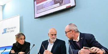 Presentando la web en la Diputación / FOTO: Eulogio García