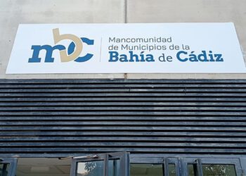El flamante cartel, en la fachada de fondo sur del estadio / FOTO: DBC