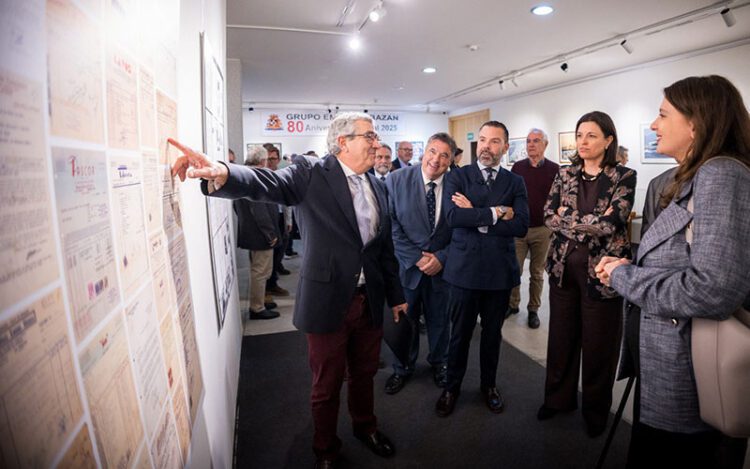 Recorrido inaugural por la exposición conmemorativa / FOTO: Ayto.