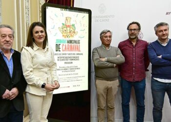Presentando la iniciativa carnavalera / FOTO: Eulogio García