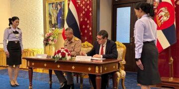 La firma del contrato en Tailandia / FOTO: Navantia