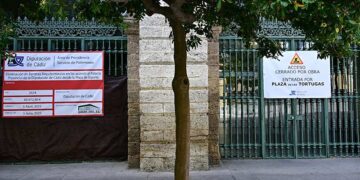 Cartelería informado de la actuación / FOTO: Eulogio García