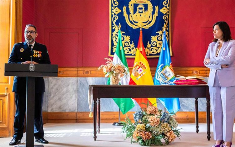 Primera intervención como intendente jefe bajo la mirada de Cavada / FOTO: Ayto.