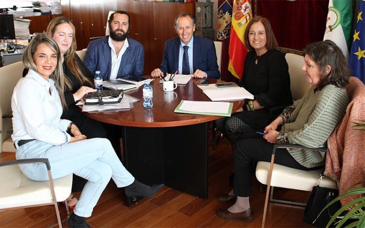 Reunión para abordar las políticas animalistas municipales / FOTO: Ayto.