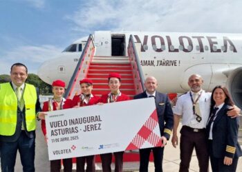 Festejando el primer vuelto entre Jerez y Asturias / FOTO: Volotea