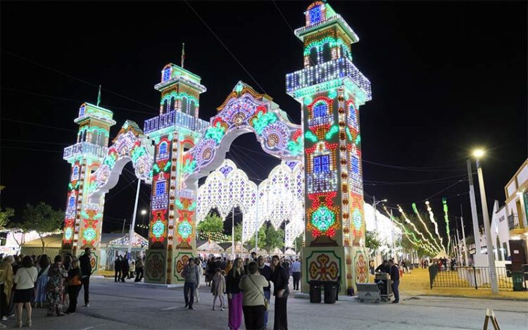El real alumbrado en su primera noche de fiesta / FOTO: Ayto.