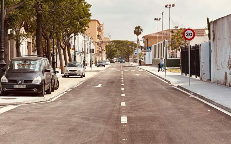Tramo de avenida recién reasfaltada / FOTO: Ayto.