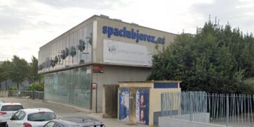 El edificio en la avenida Puertas del Sur