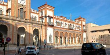 Acceso a la estación de Jerez / FOTO: DBC