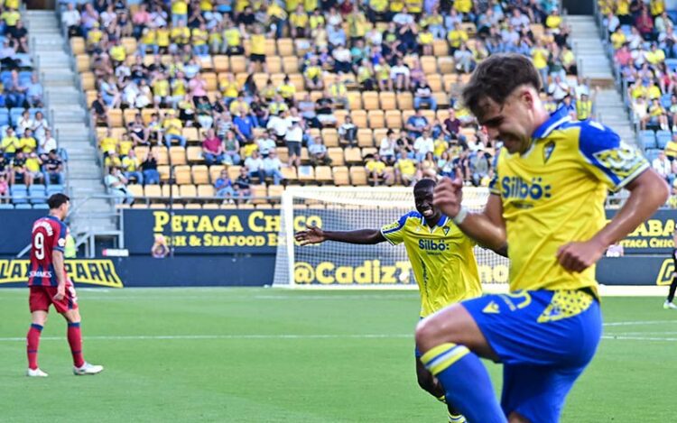 Melendo celebrando su gol / FOTO: Eulogio García
