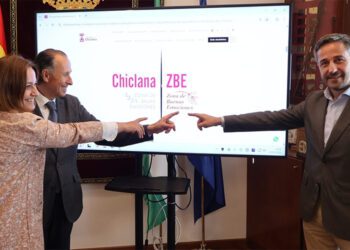 Presentando la nueva denominación de la ZBE / FOTO: Ayto.
