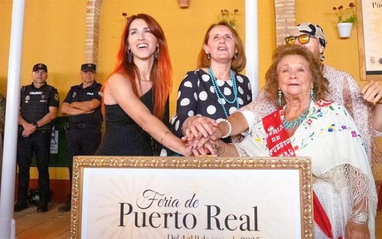 La alcaldesa participando en el encendido de la feria / FOTO: Ayto.