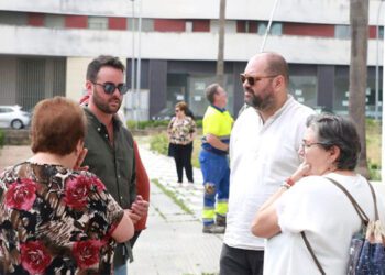 Garay y Bello en su visita reciente a Los Milagros / FOTO: Ayto.