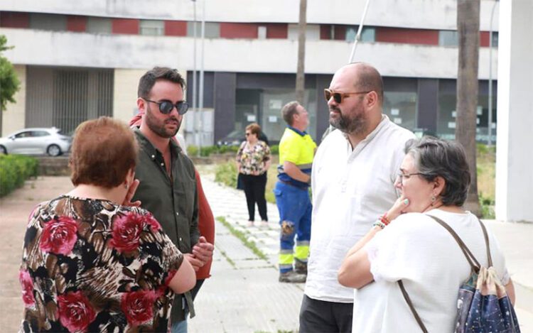 Garay y Bello en su visita reciente a Los Milagros / FOTO: Ayto.