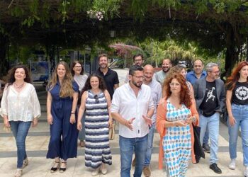 Integrantes de ambas listas juntos por Canalejas, en Cádiz / FOTO: IU