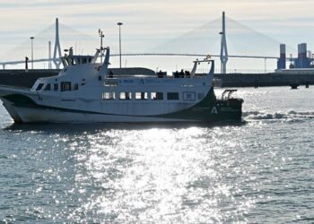Rumbo al muelle gaditano / FOTO: Eulogio García