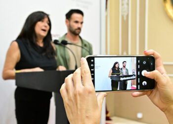 Fernández y De la Cruz, en rueda de prensa / FOTO: Eulogio García