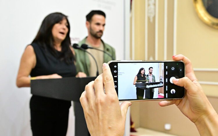 Fernández y De la Cruz, en rueda de prensa / FOTO: Eulogio García